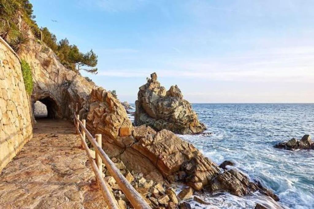 Somriu Apartament Fenals Platja Lloret de Mar Extérieur photo